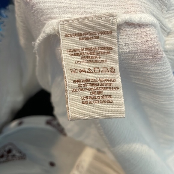 FREE PEOPLE DIAMOND EMBROIDERED TOP SZ M Tunic Bell Sleeves Flowy - Picture 14 of 14